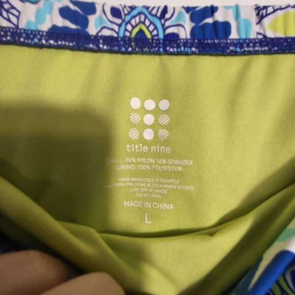 TITLE NINE Womens Large Green Blue Aztec Print Swim Athletic Golf Skort Swim - Picture 4 of 6